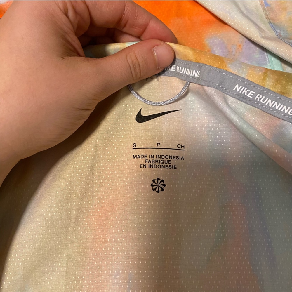 Nike Lightweight Running Jacket - image 7